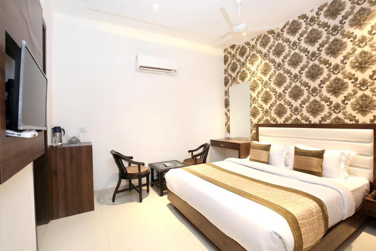 Oyo 11680 Hotel Grand Star Amritsar Exteriér fotografie